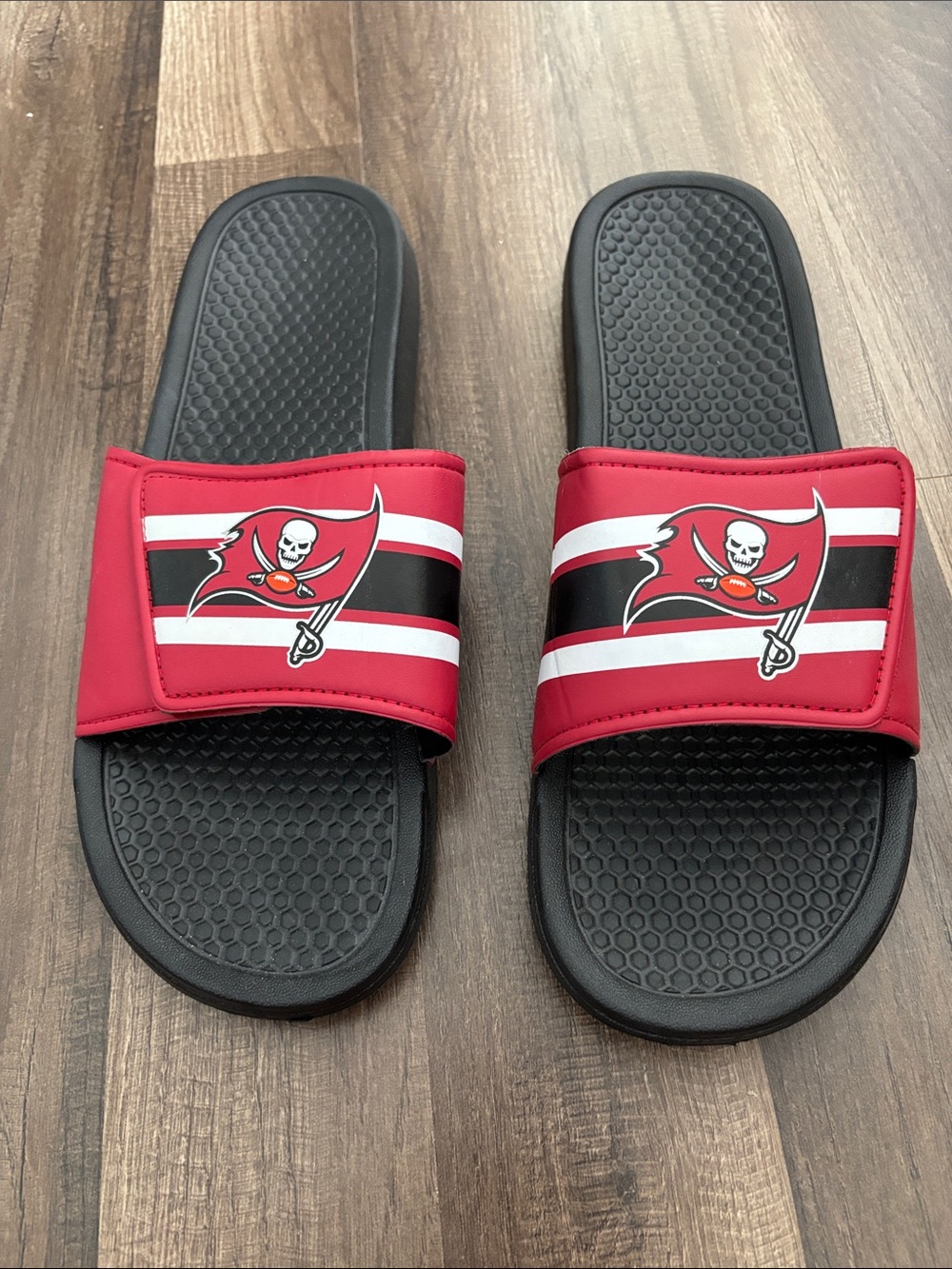 Tampa Bay Buccaneers slides flip flops